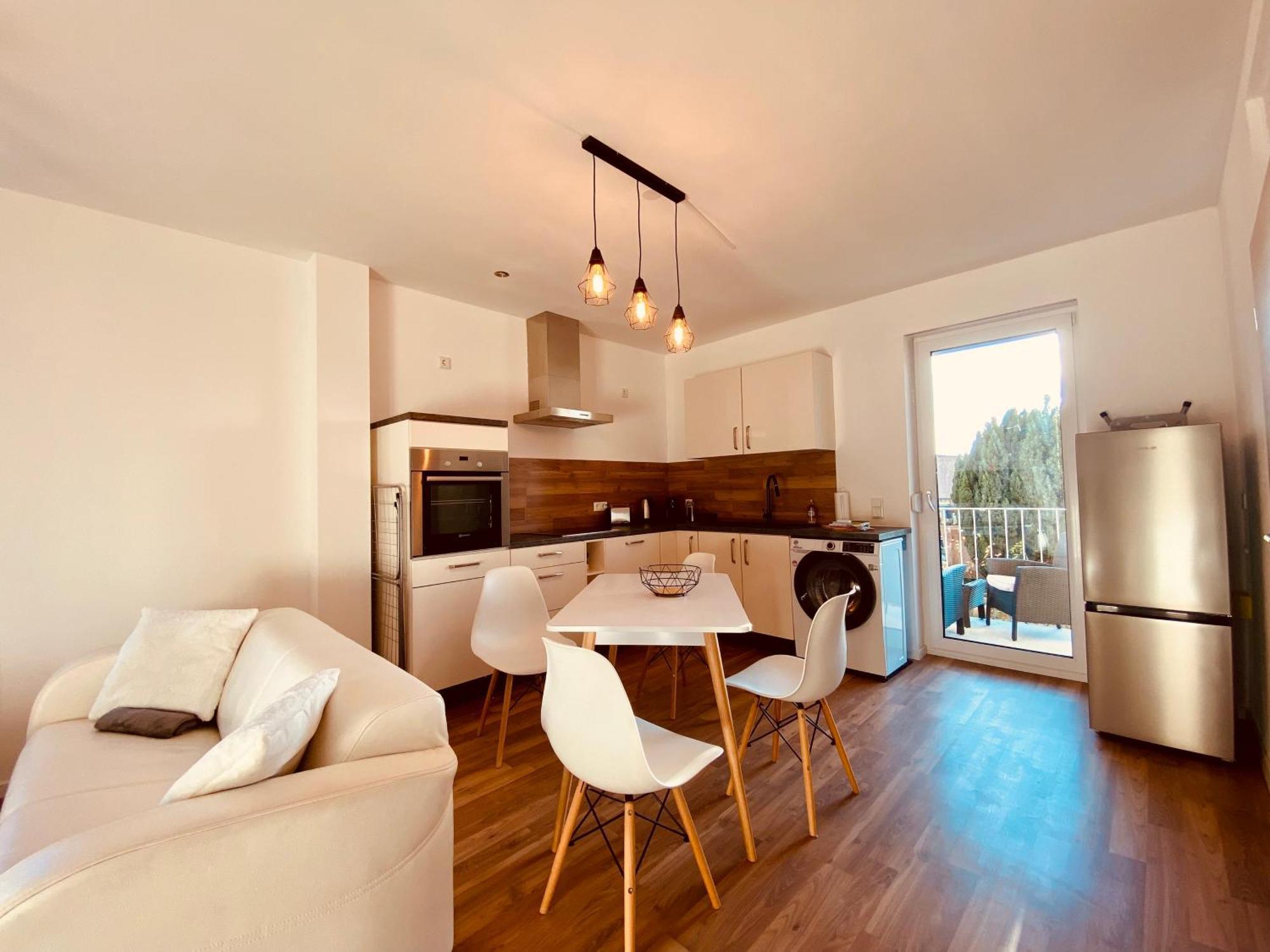 Hochwertige Ferienwohnung Mit 7Qm Balkon, Netflix, Kaffeeautomat, Rainshower Bad اتسوكو المظهر الخارجي الصورة