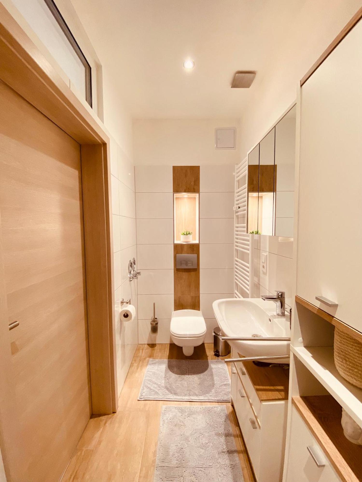Hochwertige Ferienwohnung Mit 7Qm Balkon, Netflix, Kaffeeautomat, Rainshower Bad اتسوكو المظهر الخارجي الصورة
